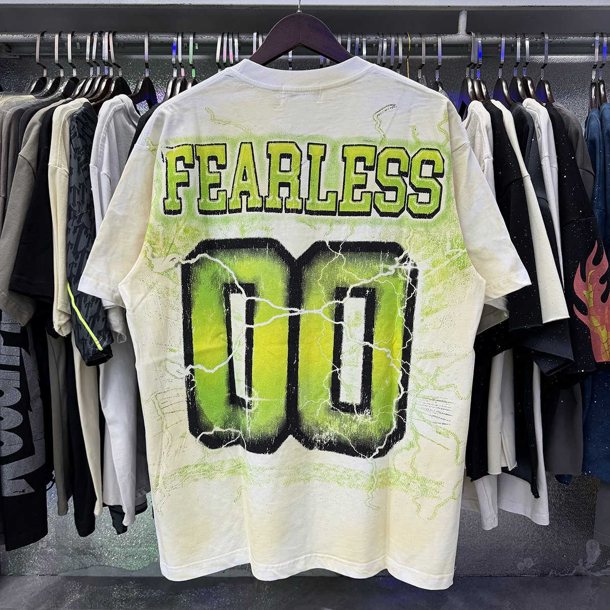 MAJESTIK The World Dogg Graphic Short-Sleeve T-Shirt